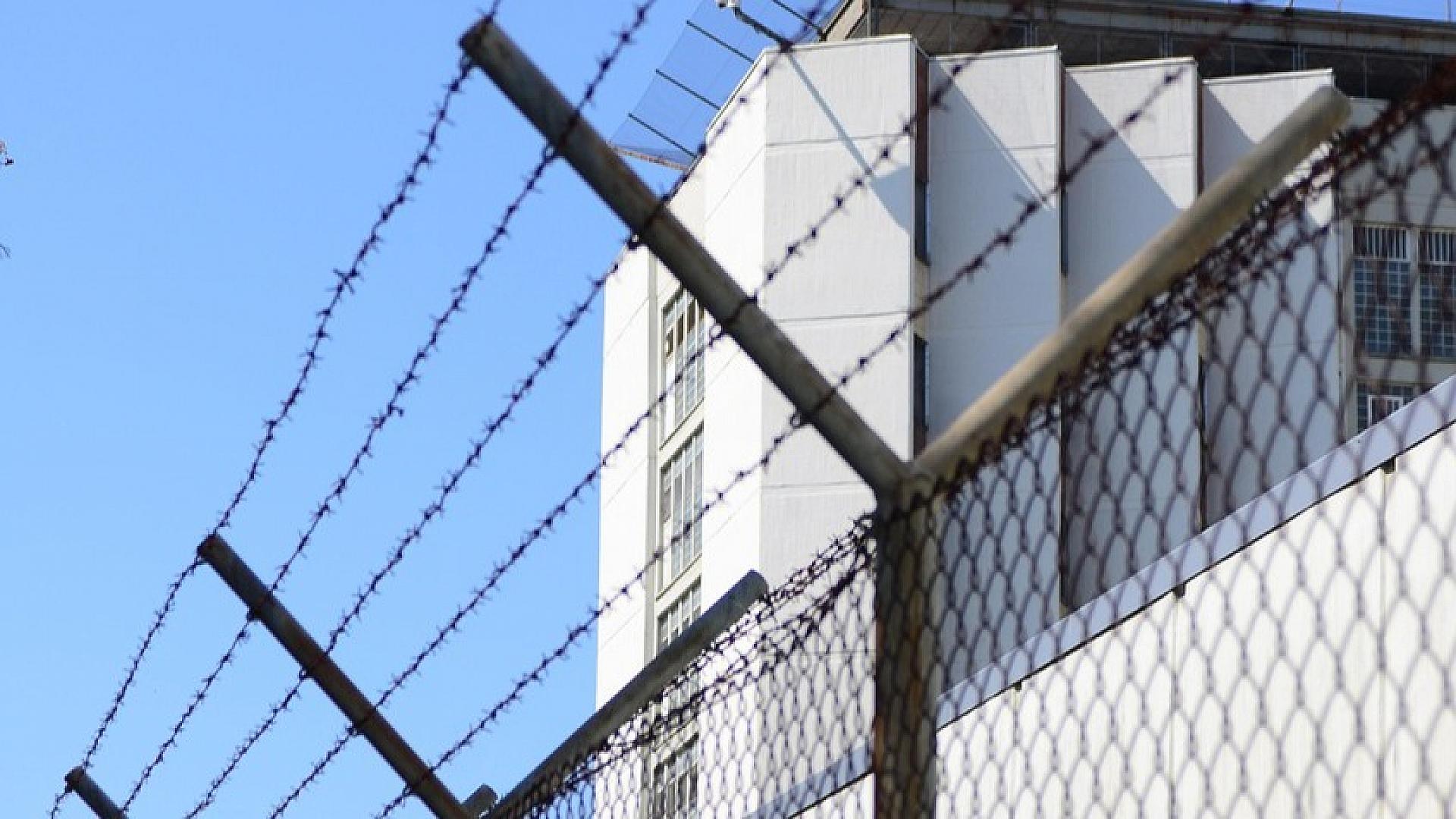 Farmaceuta na polu minowym: Zagrożenia prawne i najczęstsze błędy w sztuce